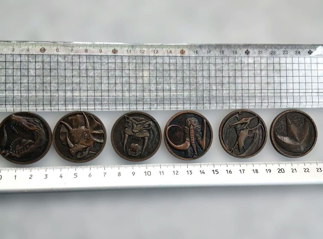 ジュウレンジャー　メダル