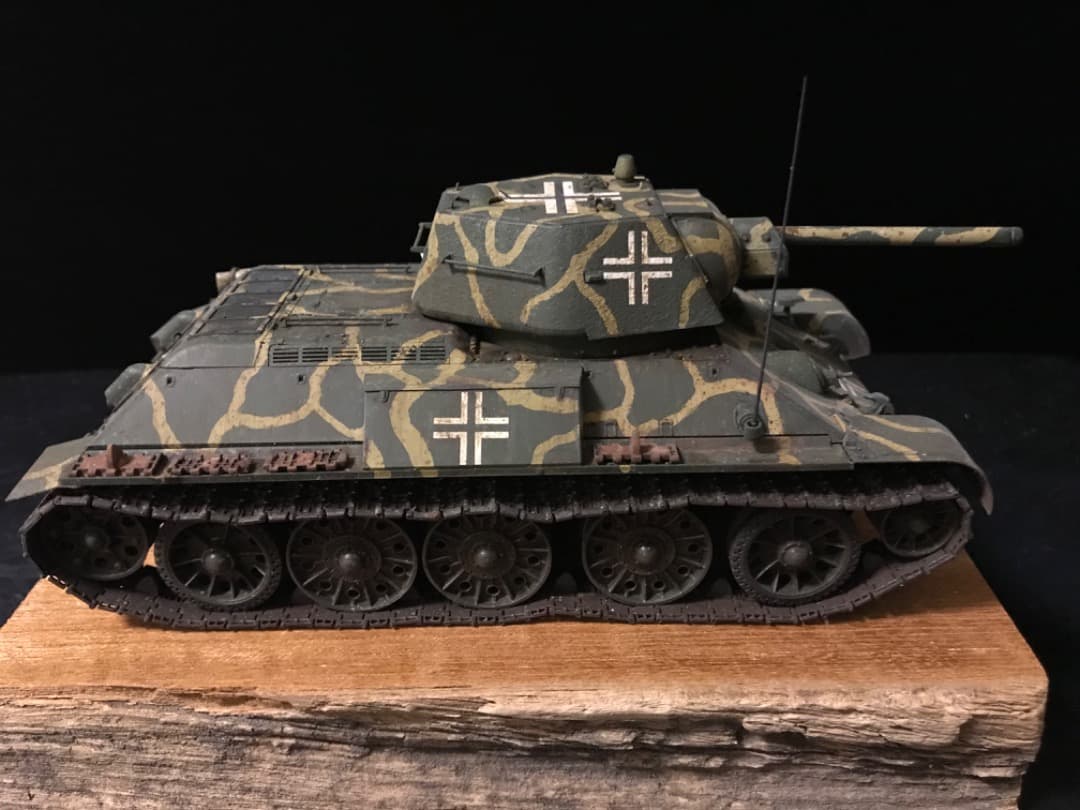 戦車　ドイツ軍　1/35 ICM 完成品　T-34