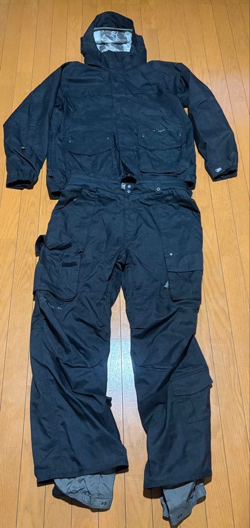バートン　RONIN　スノーボード　ウエア 上下セットアップ　検　AK