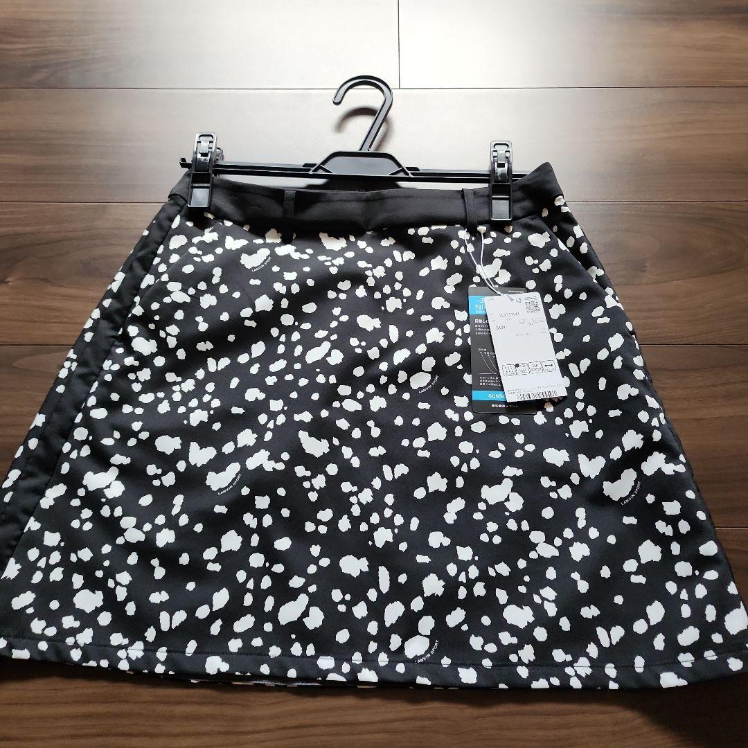 黒と白のスポット柄 Aラインスカート