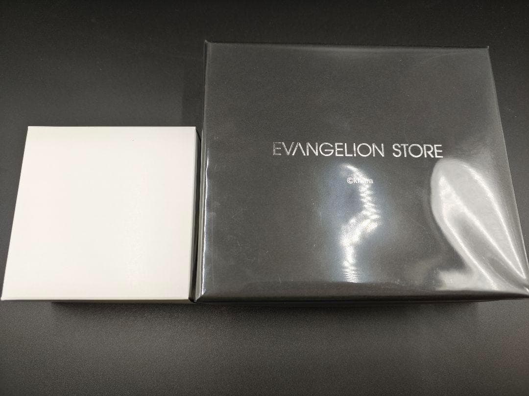 【完全未開封】EVA STORE メモリアルクリスタル 綾波レイ 修正台座付き