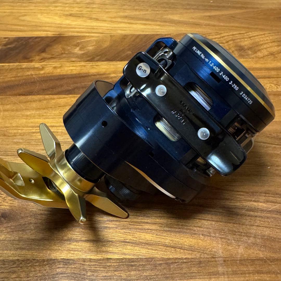 DAIWA 21 ソルティガ SALTIGA IC 300H-SJ ベイトリール