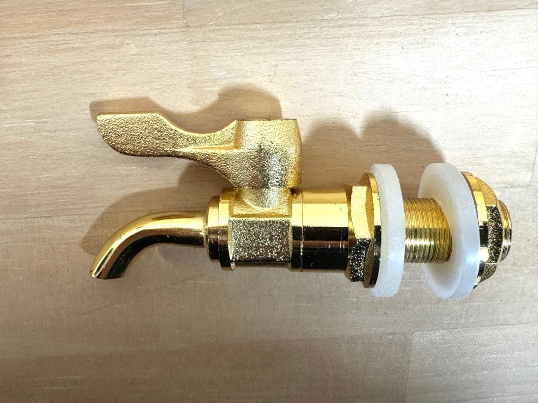 【未使用】遠赤外線 2L 焼酎サーバー　陶器製 木製台座・真鍮コック付き