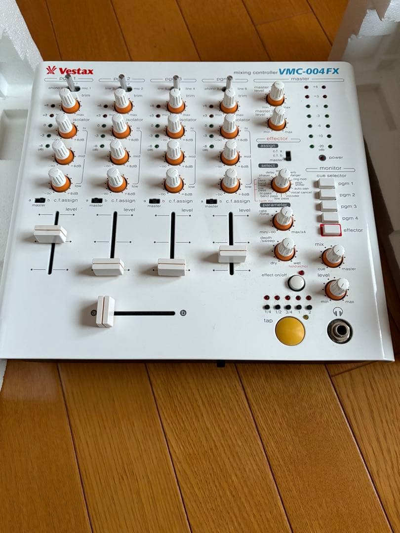 希少　Vestax VMC-004FX DJミキサー　純正アダプター付き