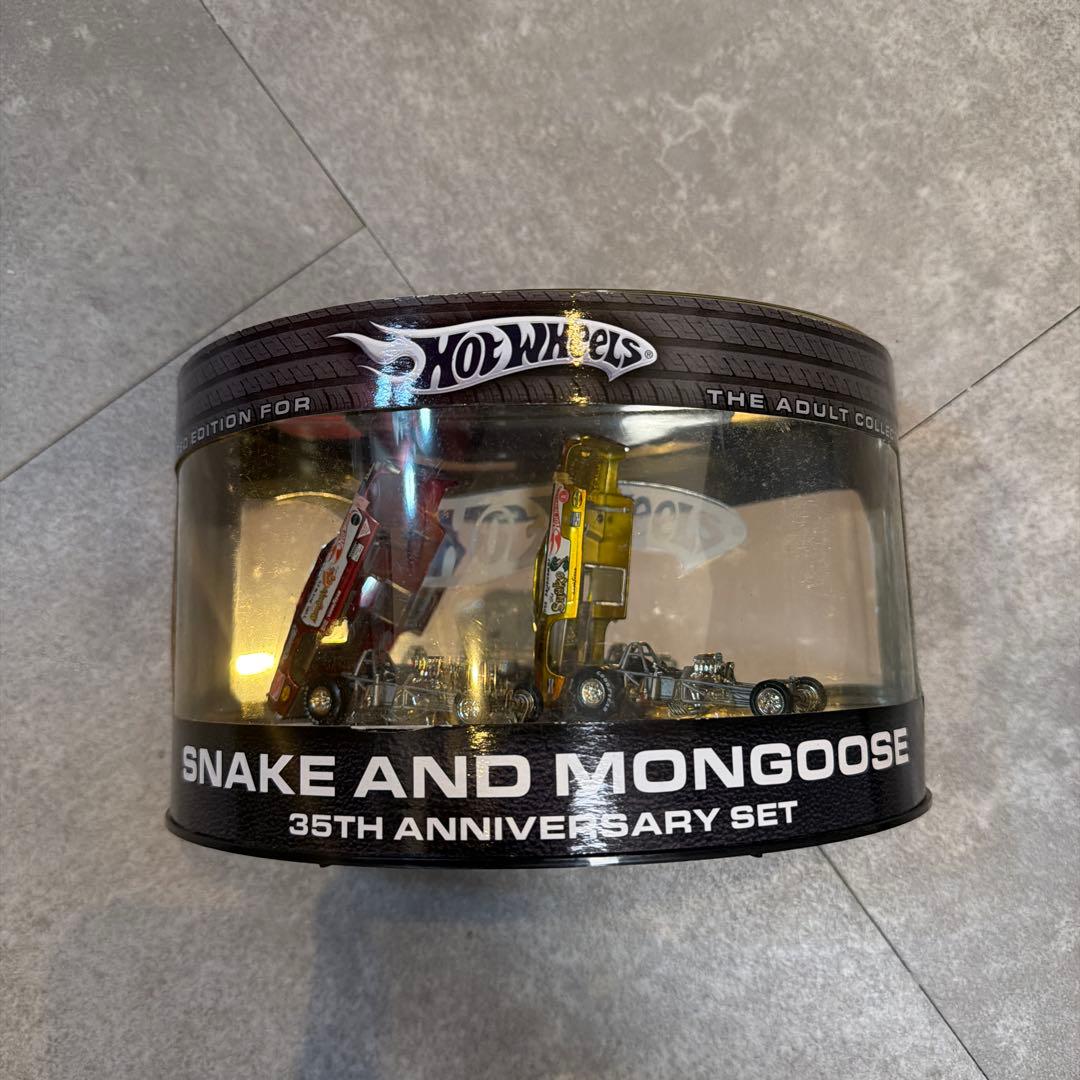 ミニカー Hot Wheels Snake and Mon 35th