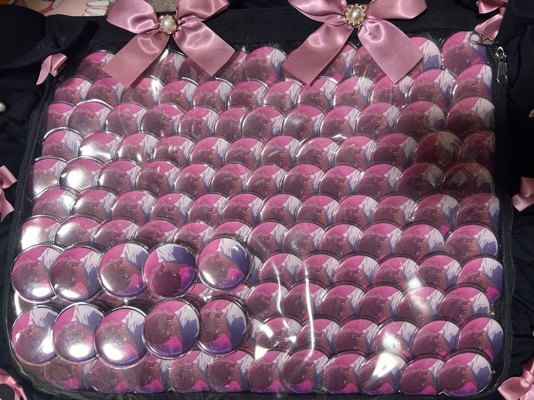 【値下げ】さとみくん 感情色 缶バッジ 142個