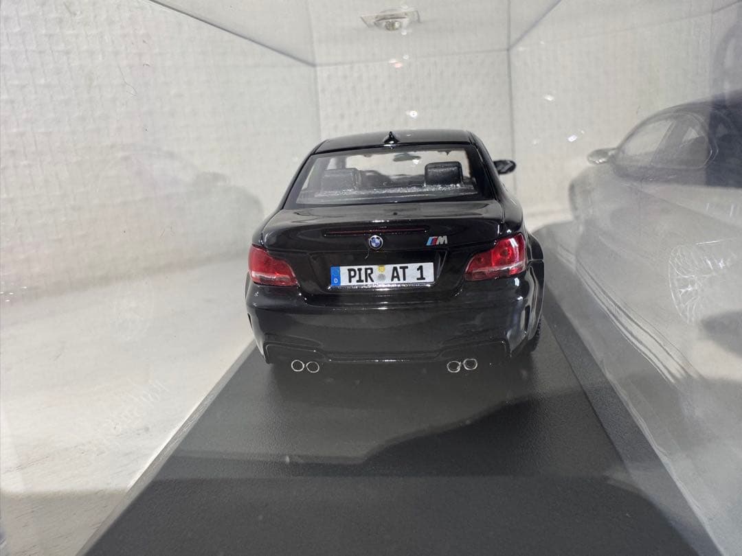  1er M Coupé ミニカー ブラックメタリック1/43