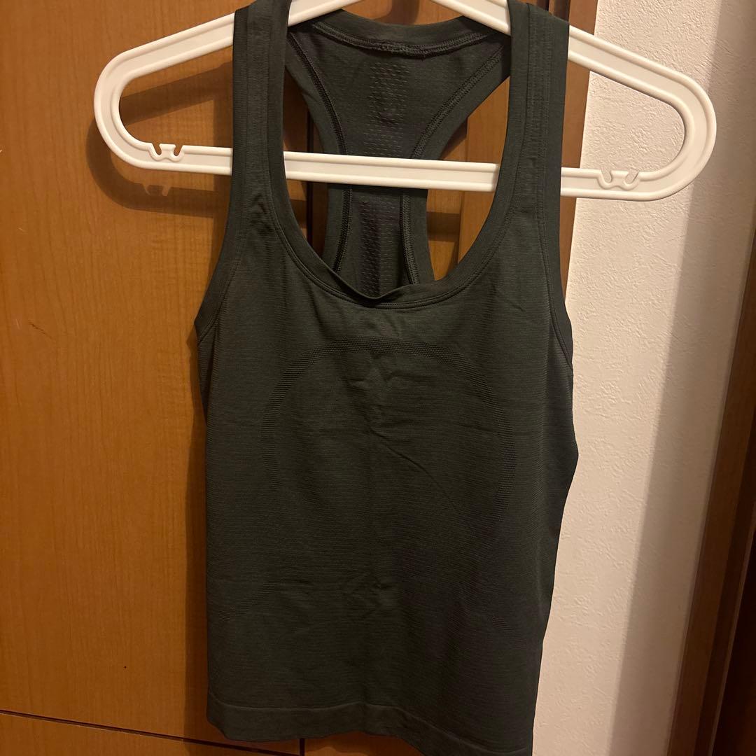 ルルレモン　ウエア