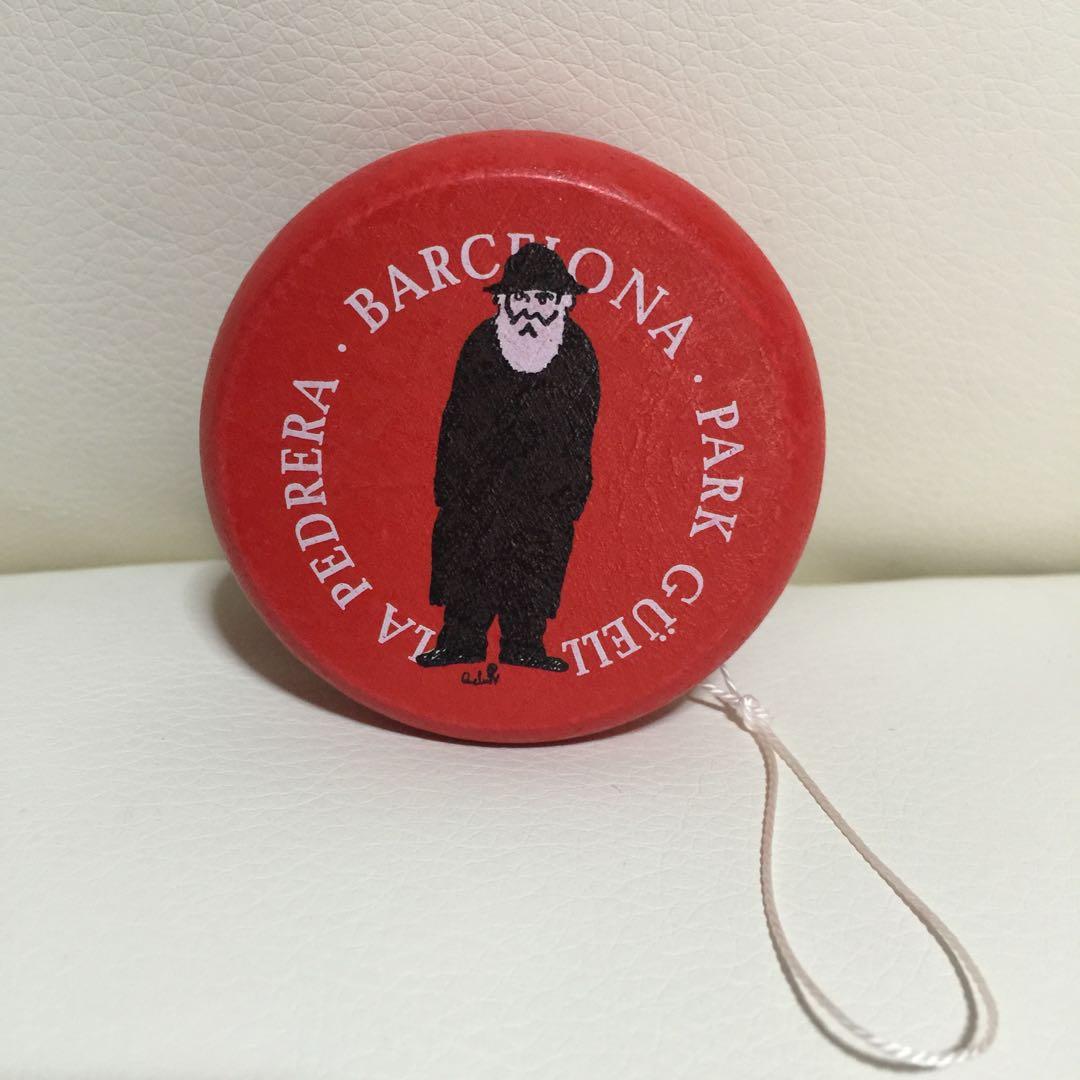 サグラダファミリア買付け❤️パークグエル 赤い木製ヨーヨー★日本未入荷/新品レア