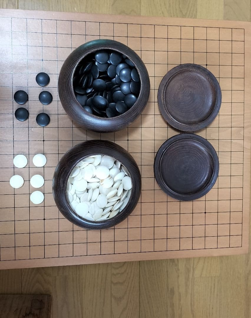 超高級碁盤　希少蛤碁石　購入80万円 新榧脚付き 碁盤柾目 重量約18.6kg