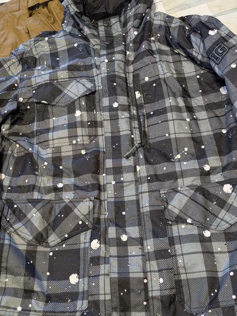 美品 IGNIOイグニオ メンズスノボードスノボースキーウェア　サイズL