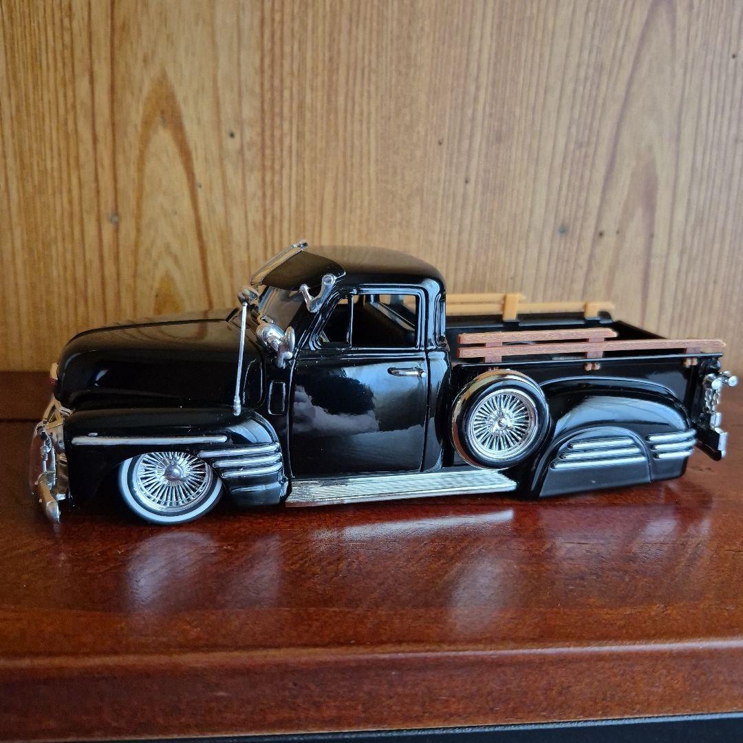 jadatoys 1951 シェビー ピックアップ ローライダー ミニカー