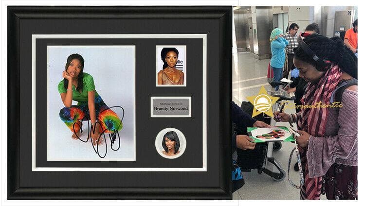 直筆サイン入り写真 ブランディ・ラヤナ・ノーウッド 歌手/フレーム別/SA鑑定済