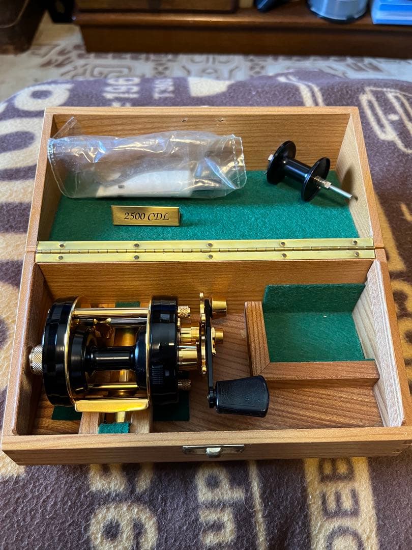 リール ABU 2500 CDL