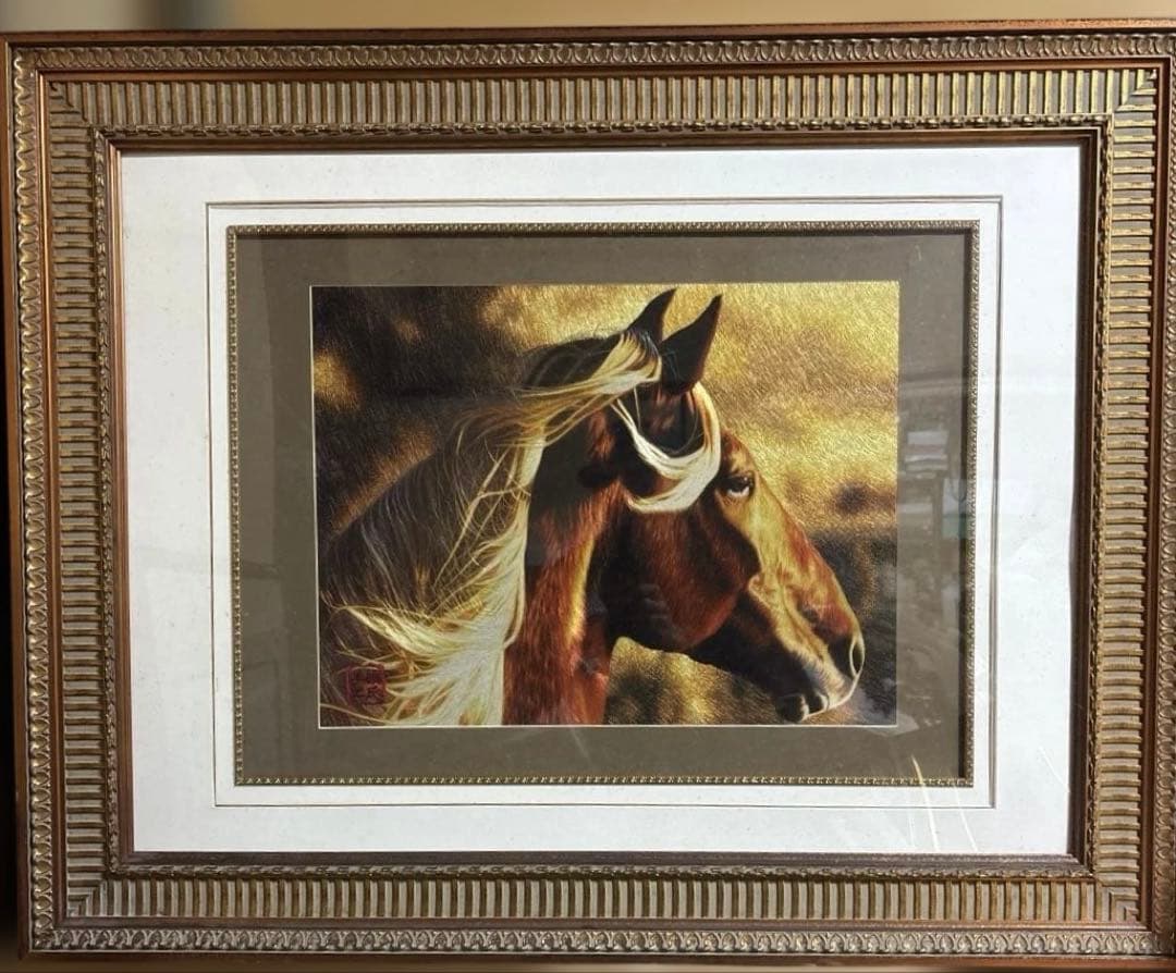 馬の肖像画 金色のフレーム付き