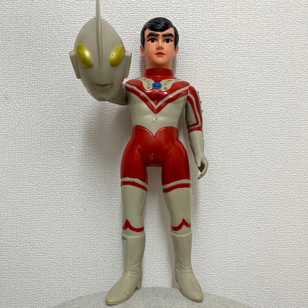 ウルトラマン 可動式フィギュア ヘルメット付き　ゾフィー　面取れ　ソフビ　当時物