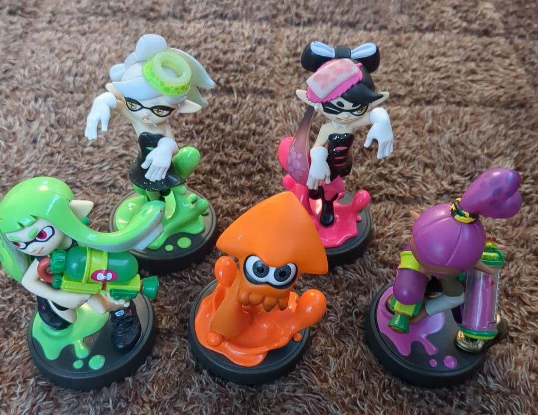 スプラトゥーン　アミーボ　ライムグリーン　オレンジイカ　パープルボーイ　ホタル