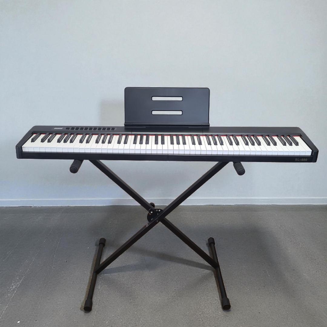 【美品・スタンド付属】IKTMI 88鍵盤電子ピアノ BL-680