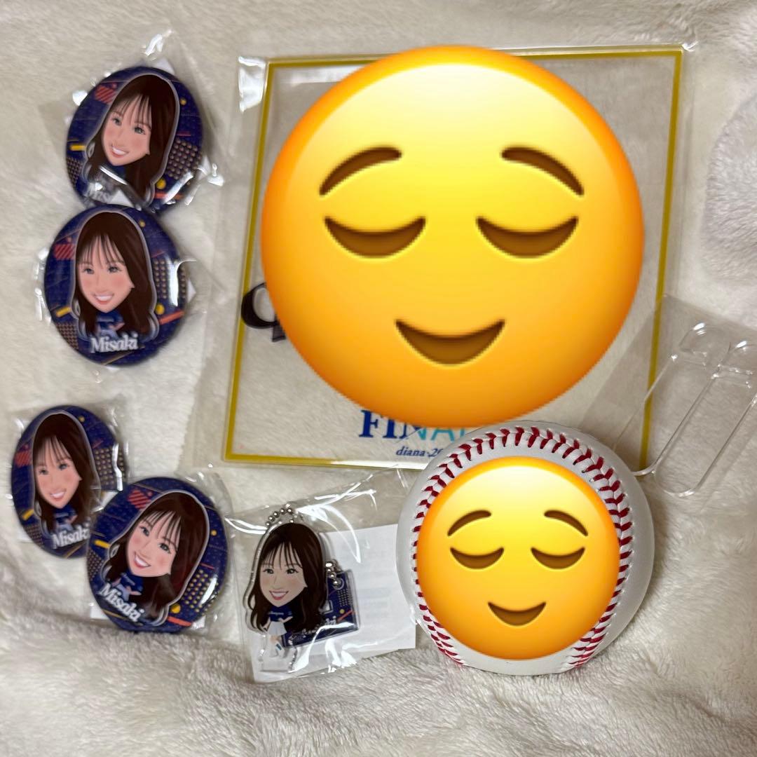 diana Misaki サインボール　アクリルサイン色紙　缶バッジ　アクキー