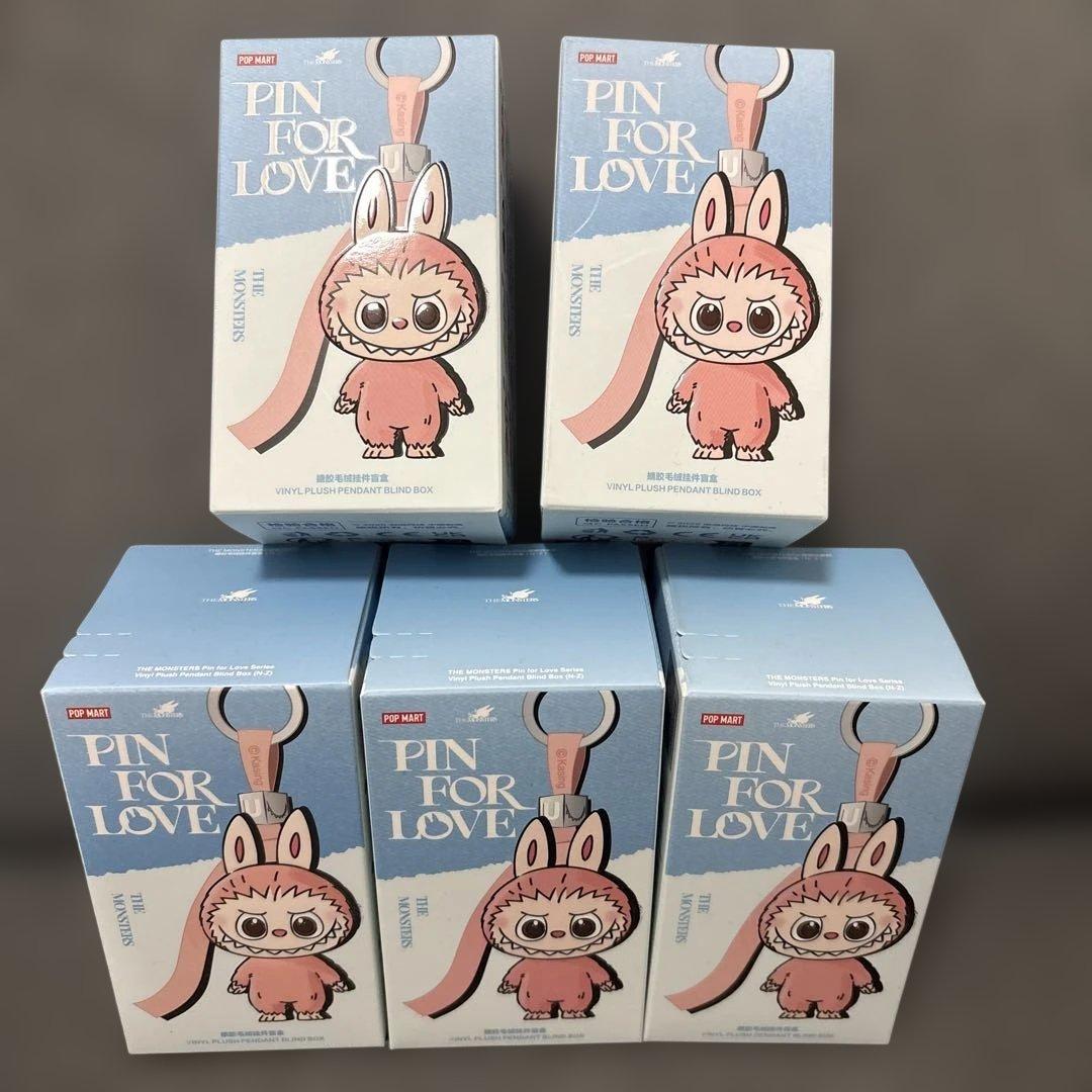 未開封　PIN FOR LOVE ラブブ イニシャル