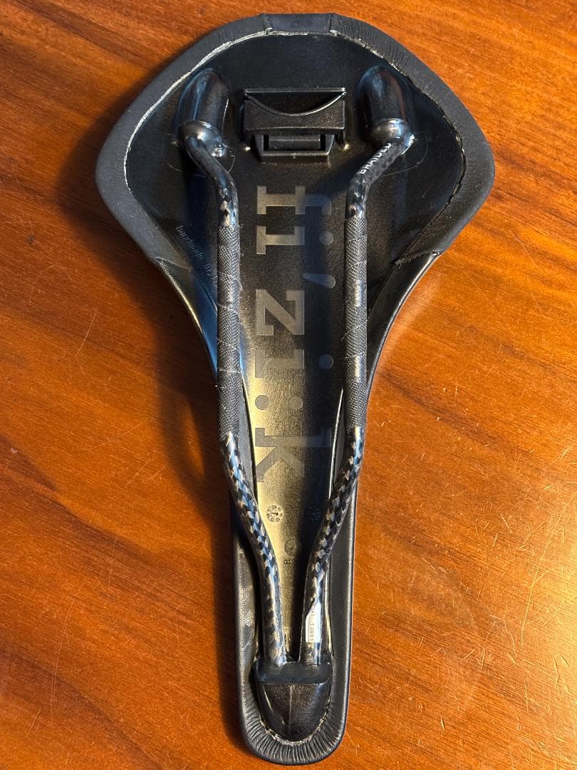 fizik Antares カーボンレール