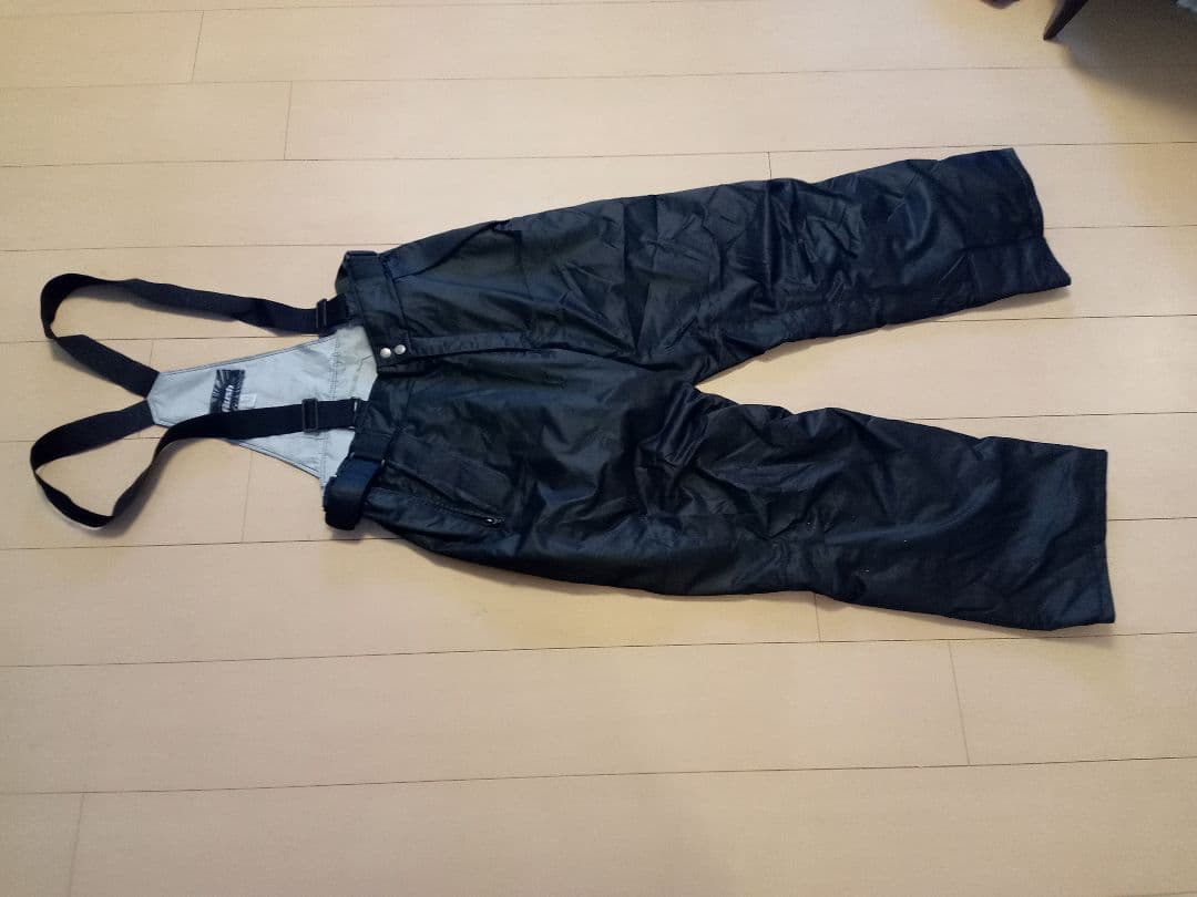 ほぼ新品【上下セット】ONYONE　RUSH air スキー スノボー ウェア