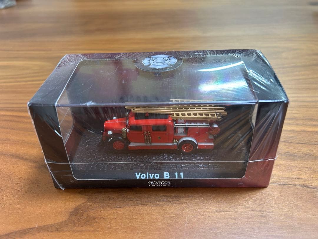 Volvo B 11 消防車ミニカー