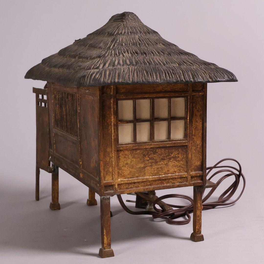 金工 銅製 葛屋灯篭 茅葺屋根 置灯籠 日本家屋 置物 ランプ【MA614】