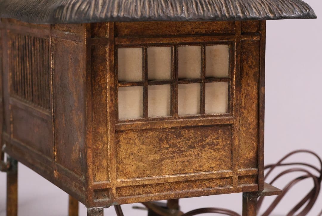 金工 銅製 葛屋灯篭 茅葺屋根 置灯籠 日本家屋 置物 ランプ【MA614】