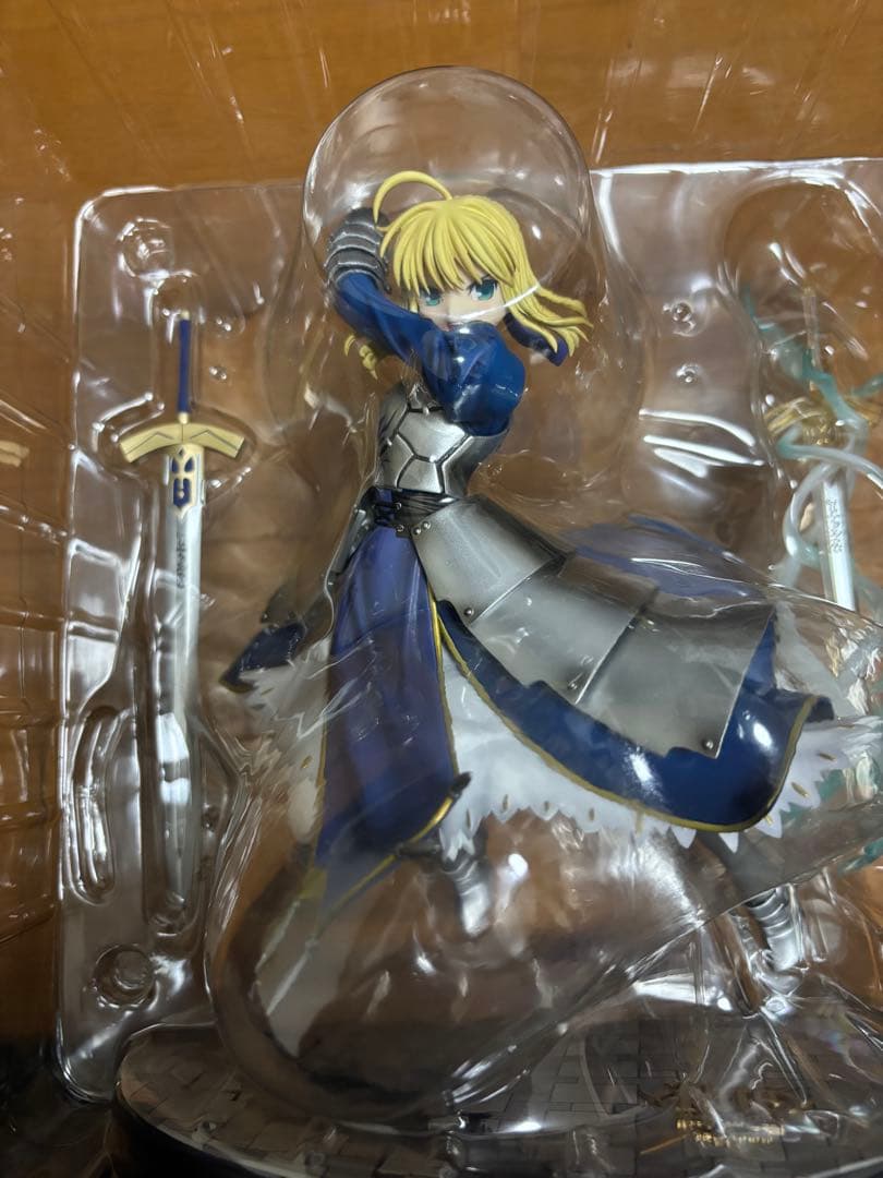 正規品 Fate セイバー 約束された勝利の剣フィギュア＋卑王鉄槌 両方開封品