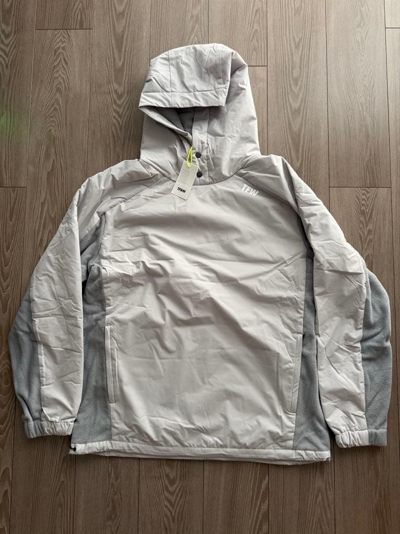 新品未使用　TFW49 ウインドブレーカー　フーディー　パーカー　サイズXL