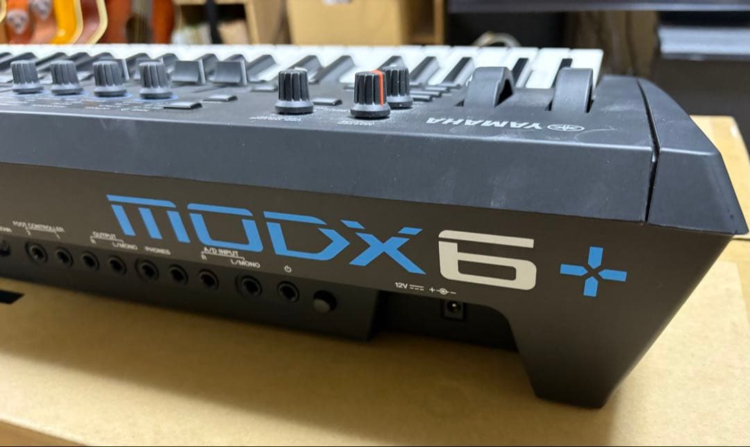 YAMAHA MODX6+ シンセサイザー