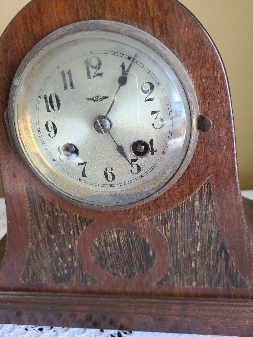 ドイツ(kienzle)キンツレのアンティークなマンラル時計 ゼンマイ式の置時計