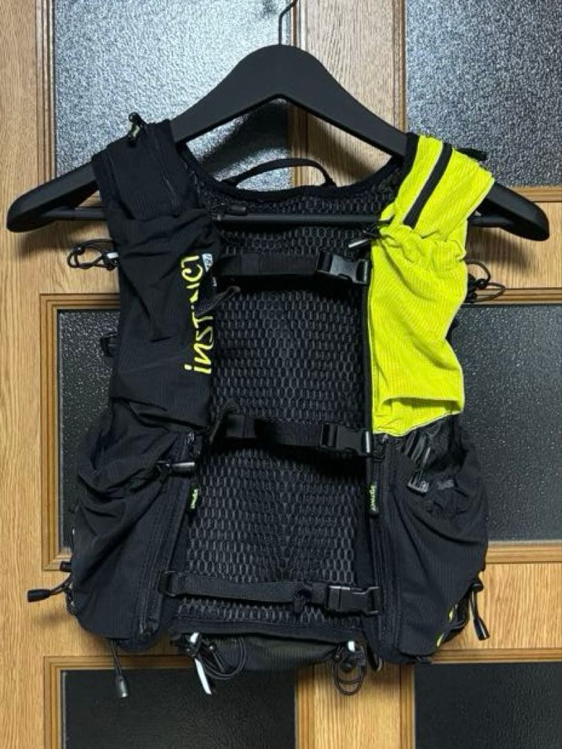 ウォーキング・ランニングウェア instinct X8 18L Black/Lime