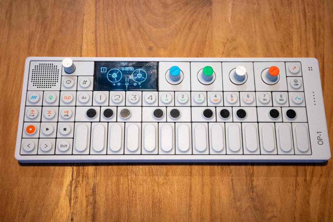 鍵盤楽器 teenage engineering OP-1