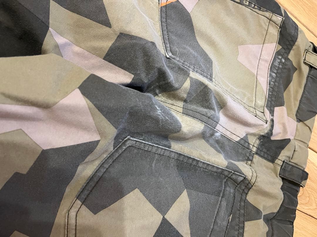 BURTON 子ども用 アノラックジャケットMとスノーボードパンツL2本セット