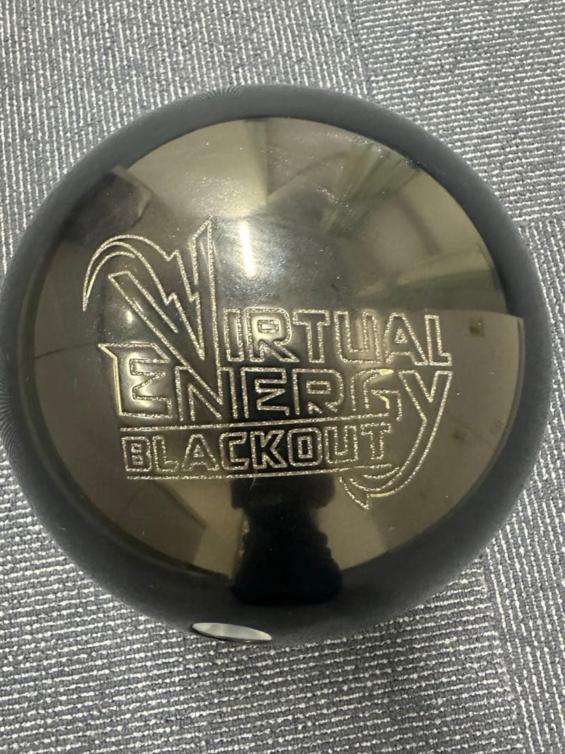 ボウリングボール　ヴァーチャルエナジーブラックアウト　15Ｐ