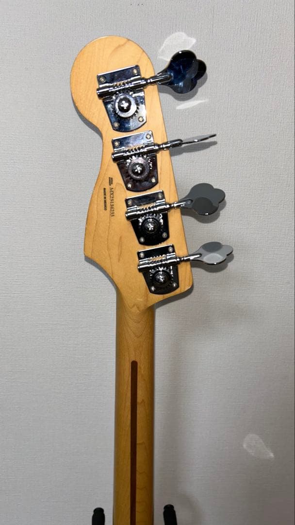 Fender Jazz Bass ストラップ付き