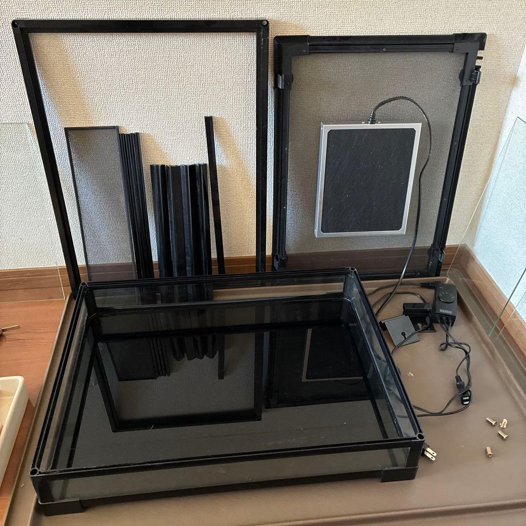 中型飼育ケージ 組み立て式 黒　ガラス製