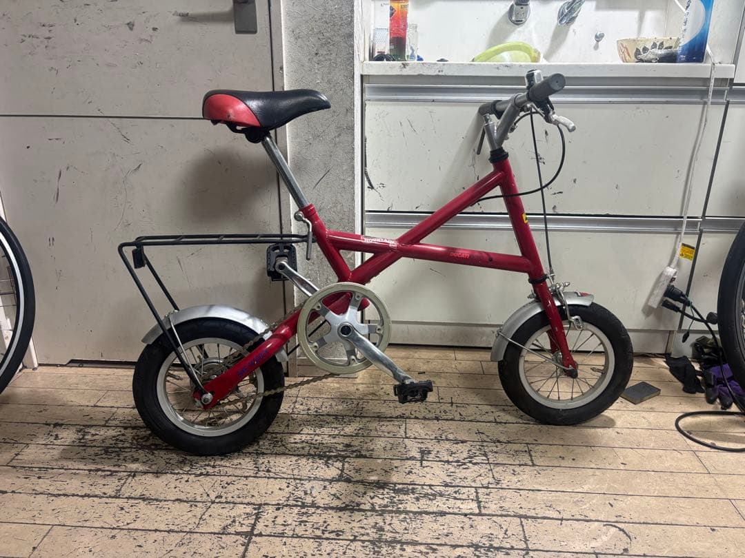DUCATI MINI ハンドル部の折りたたみ自転車 赤