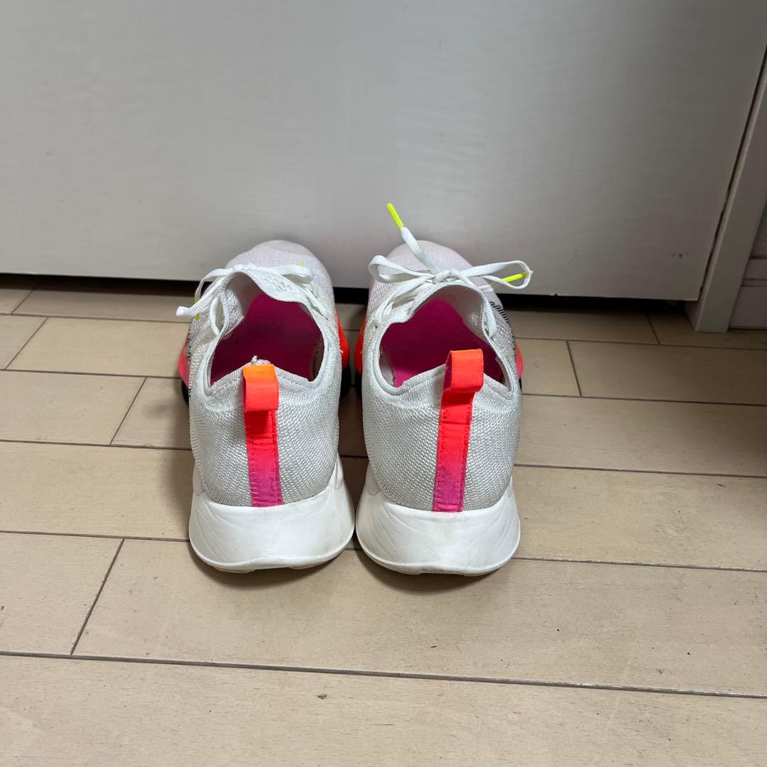 ナイキ ランニングシューズ エアズームテンポ ネクスト%フライニット27.0cm