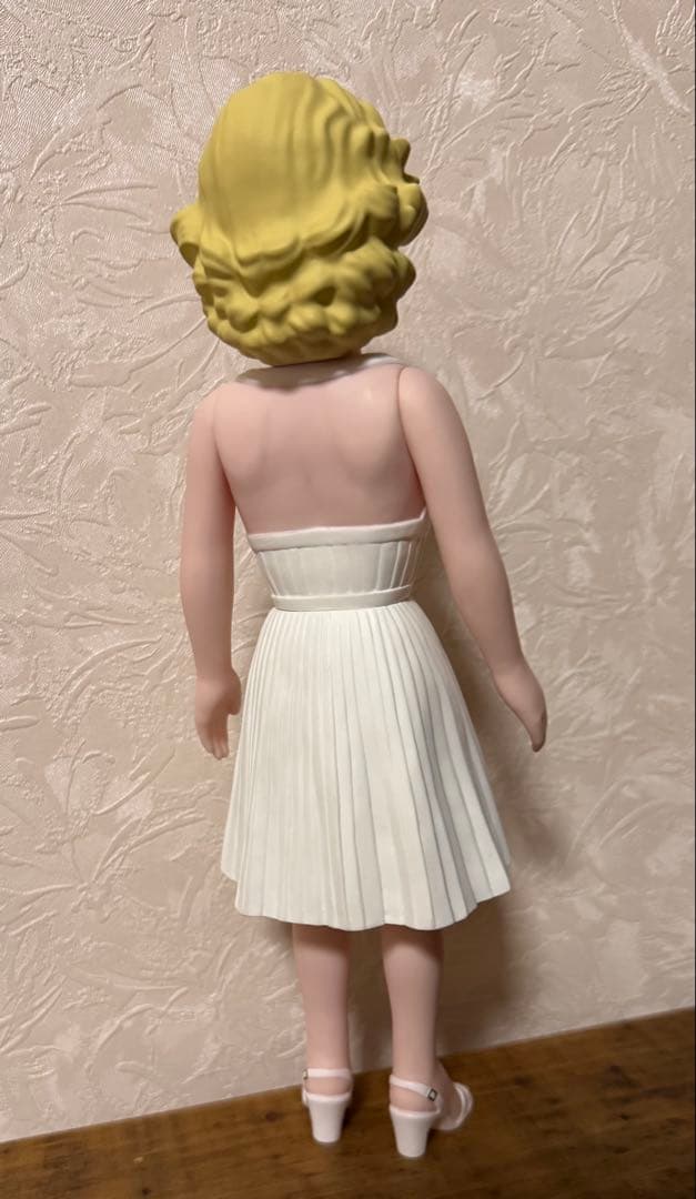 メディコムトイ　マリリン・モンロー　VCD ソフビ