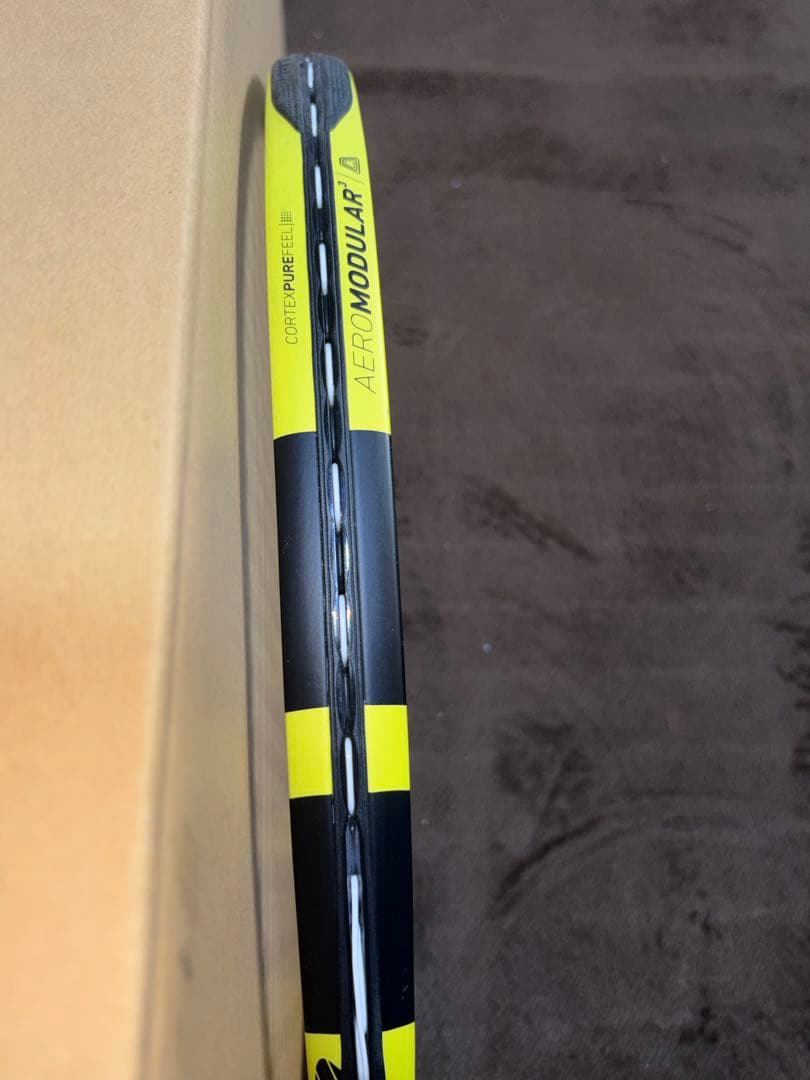 Babolat ピュアアエロ 2019 G2