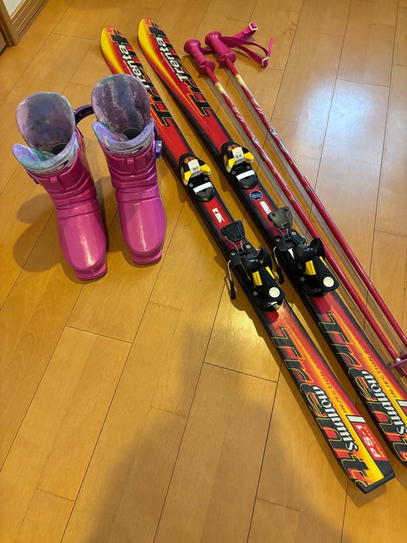 SWALLOWのスキーセット