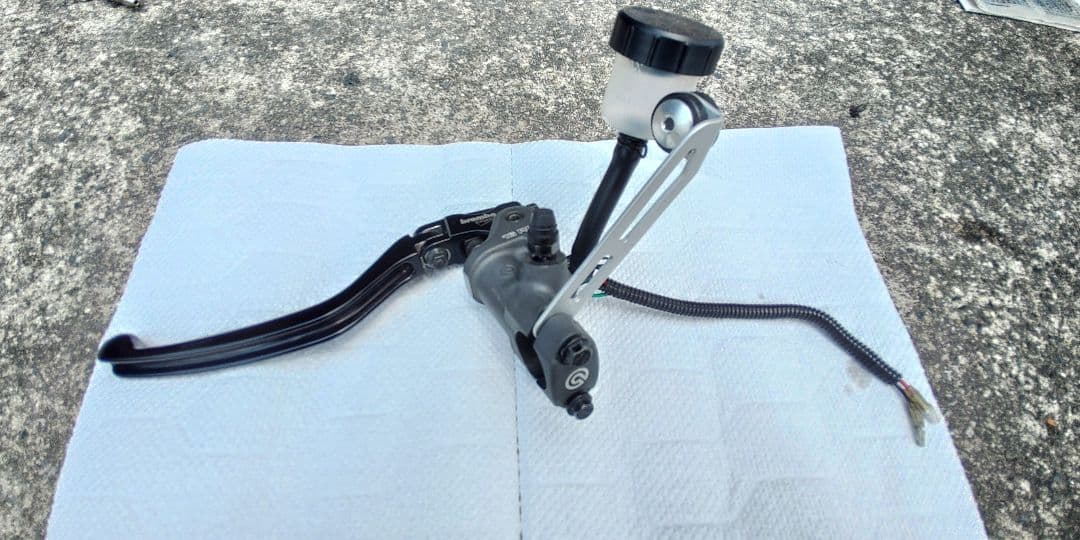 ブレンボ　クラッチ　16 18