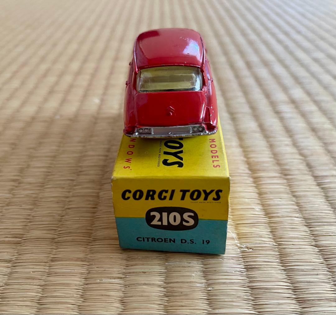コーギー　シトロエン　Corgi Toys Citroen D.S. 19