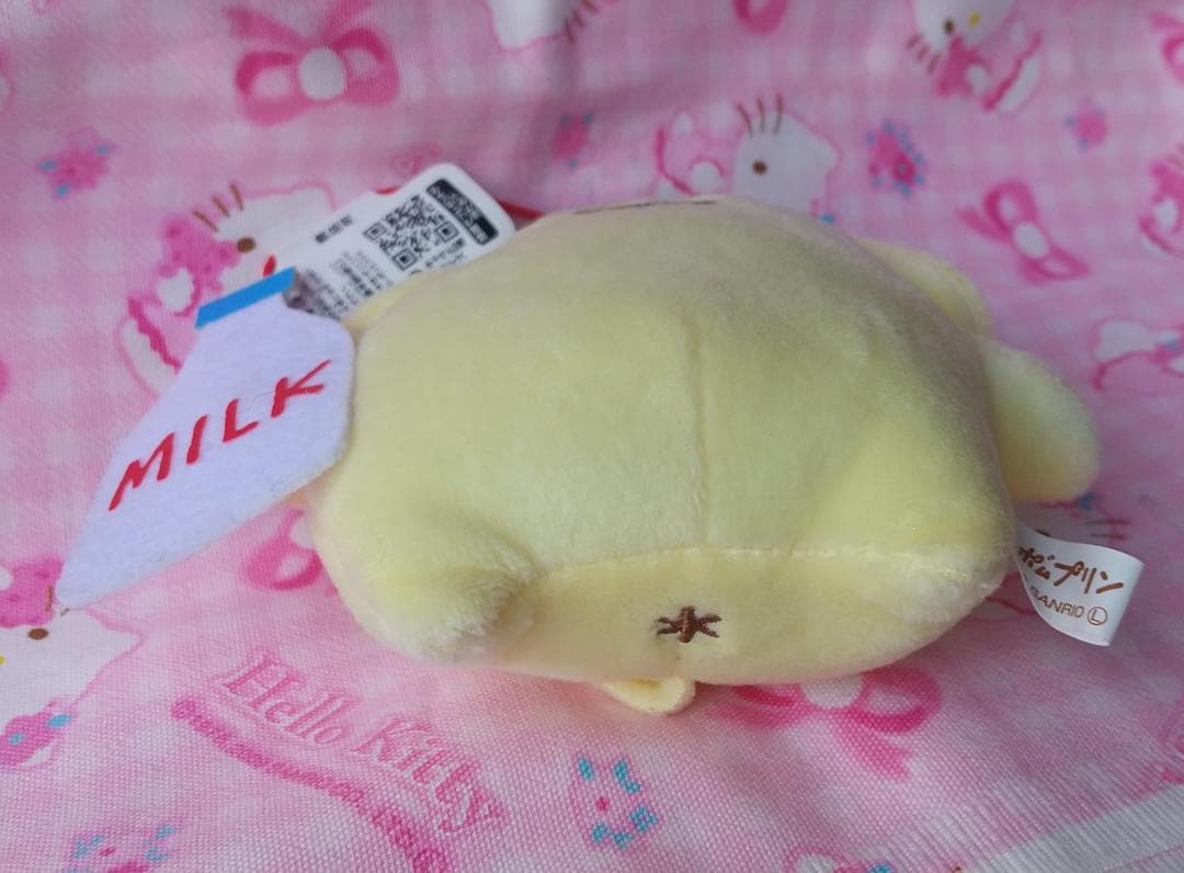 ポムポムプリン　おひげ　マスコット　ぬいぐるみ　牛乳　ミルク