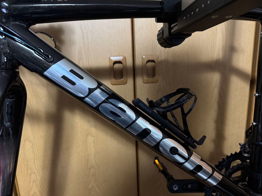 BIANCHI VIA NIRONE 2023年　ヴィア　ニローネ