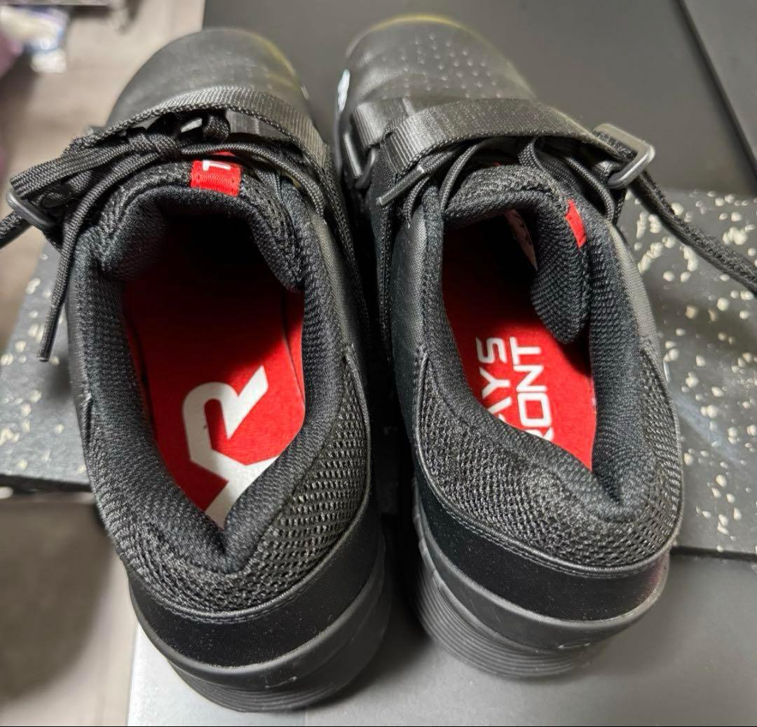 TYR（ティア）L-1リフター ブラック/レッド 25.9cm