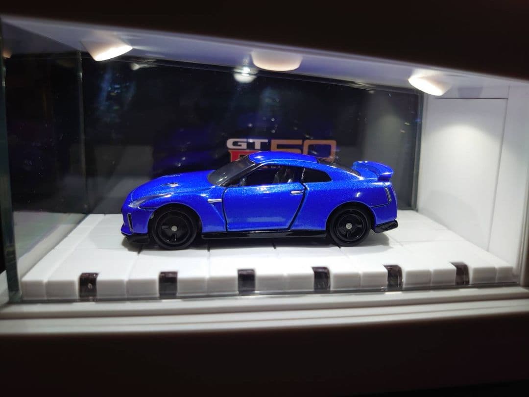 ミニカー トミカ GT-R 限定
